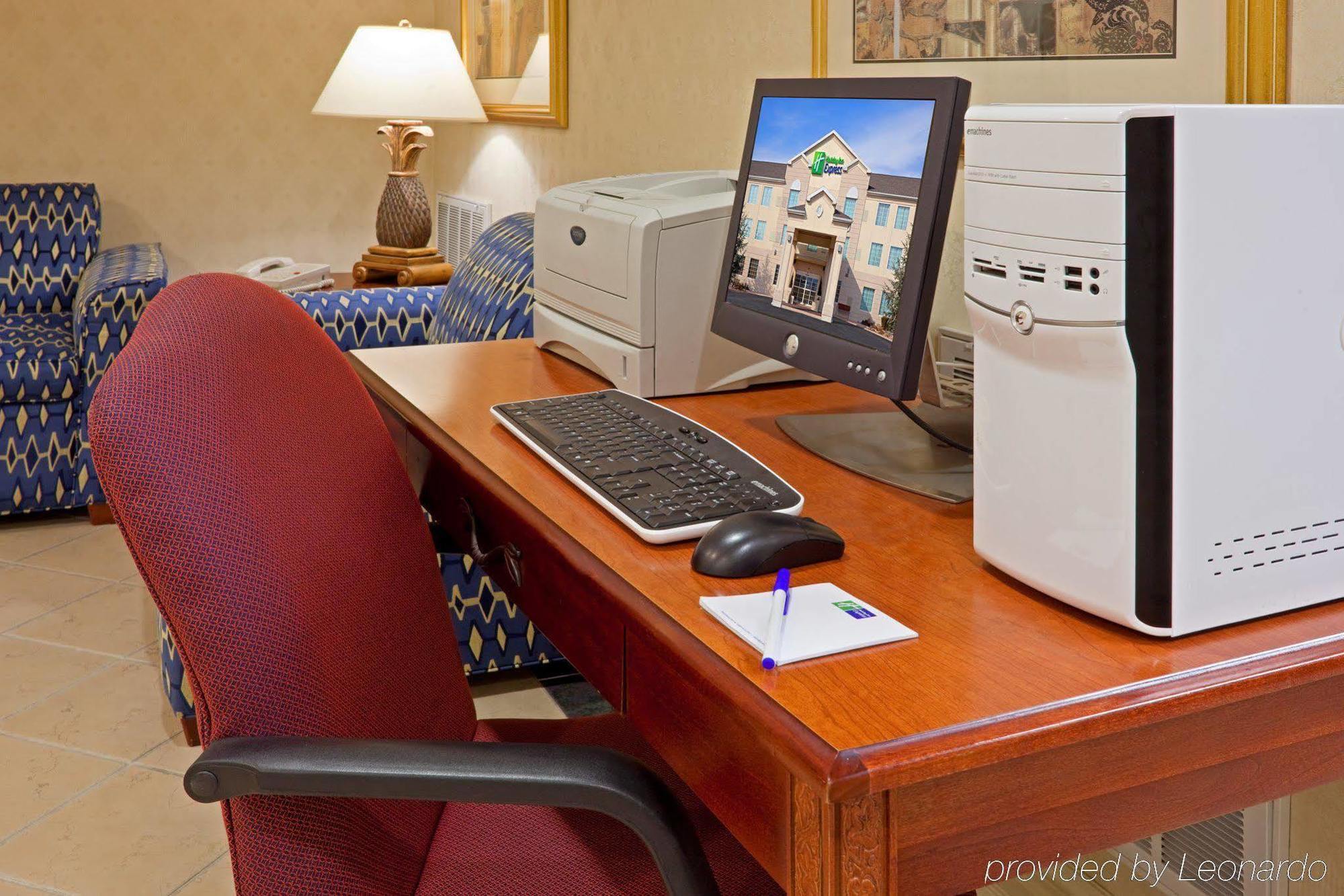 Holiday Inn Express Hotel & Suites Reading By Ihg Eksteriør bilde